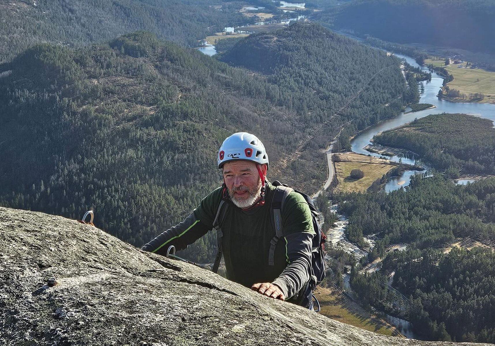 Knaben i Kvinesdal — skog og fjellandskap