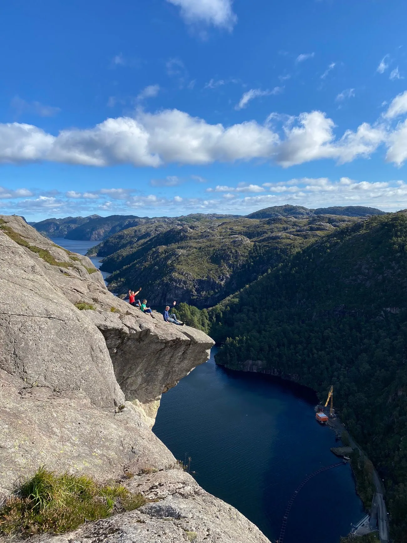 Utsiktspunktet på Hågåsen, høyt over fjorden og havnene på Hidra