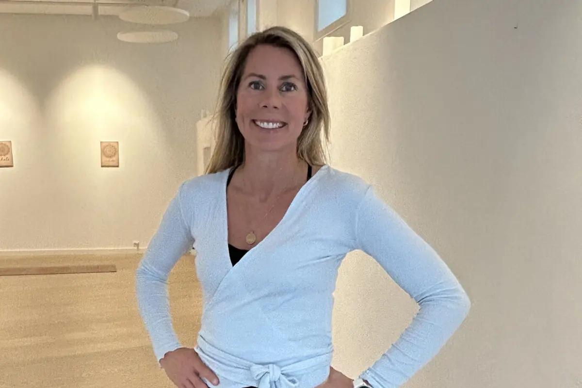 Nina Willumsen Moseidjord i yogastudioet sitt på Lista
